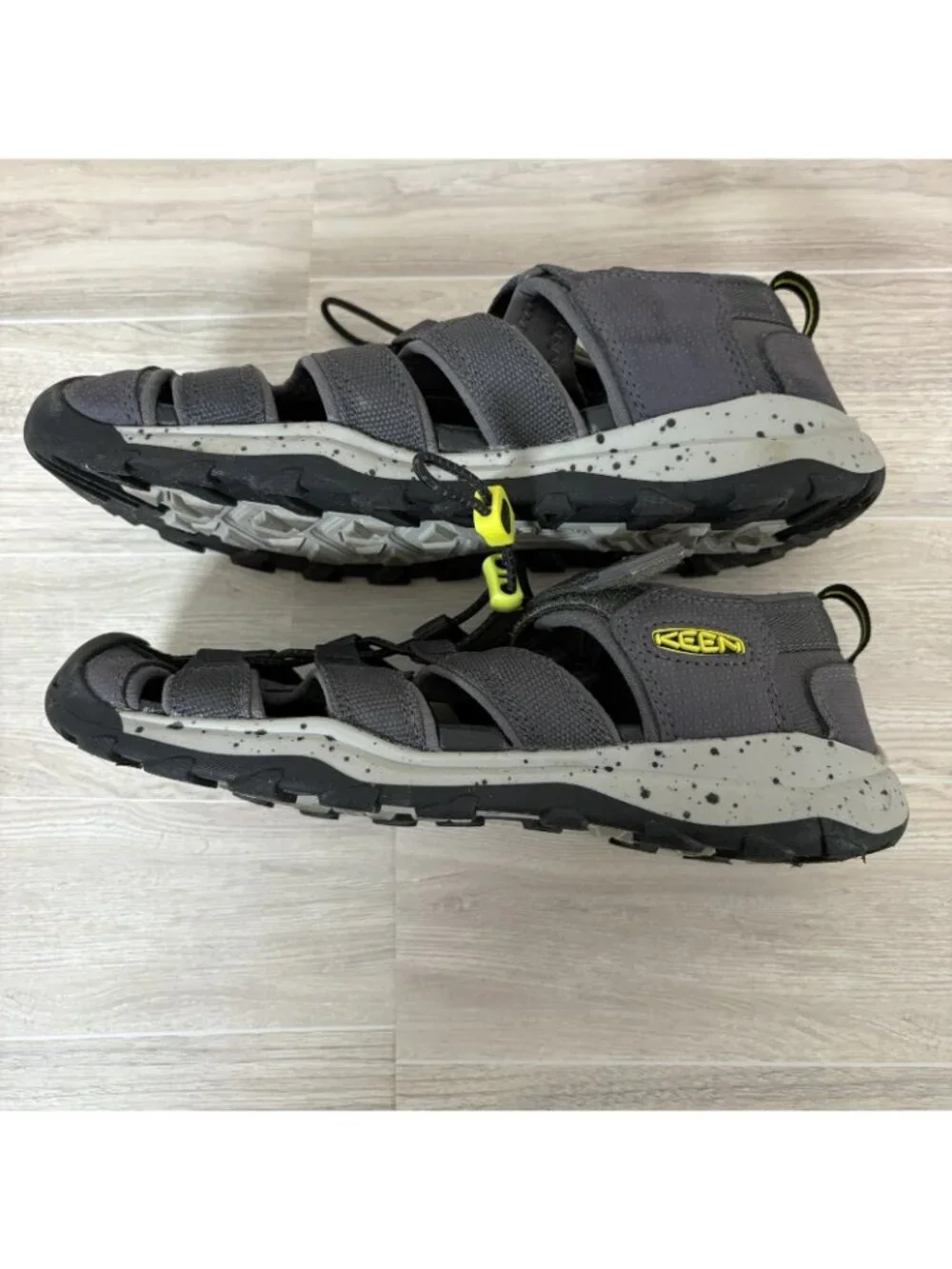 Keen Sandals Youth Size 5 Gray Adjustable Toggle Waterproof Hiking Sport